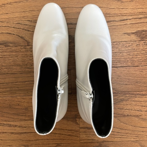 Brand New Kendall & Kylie Booties , Size 7 - Picture 3 of 13